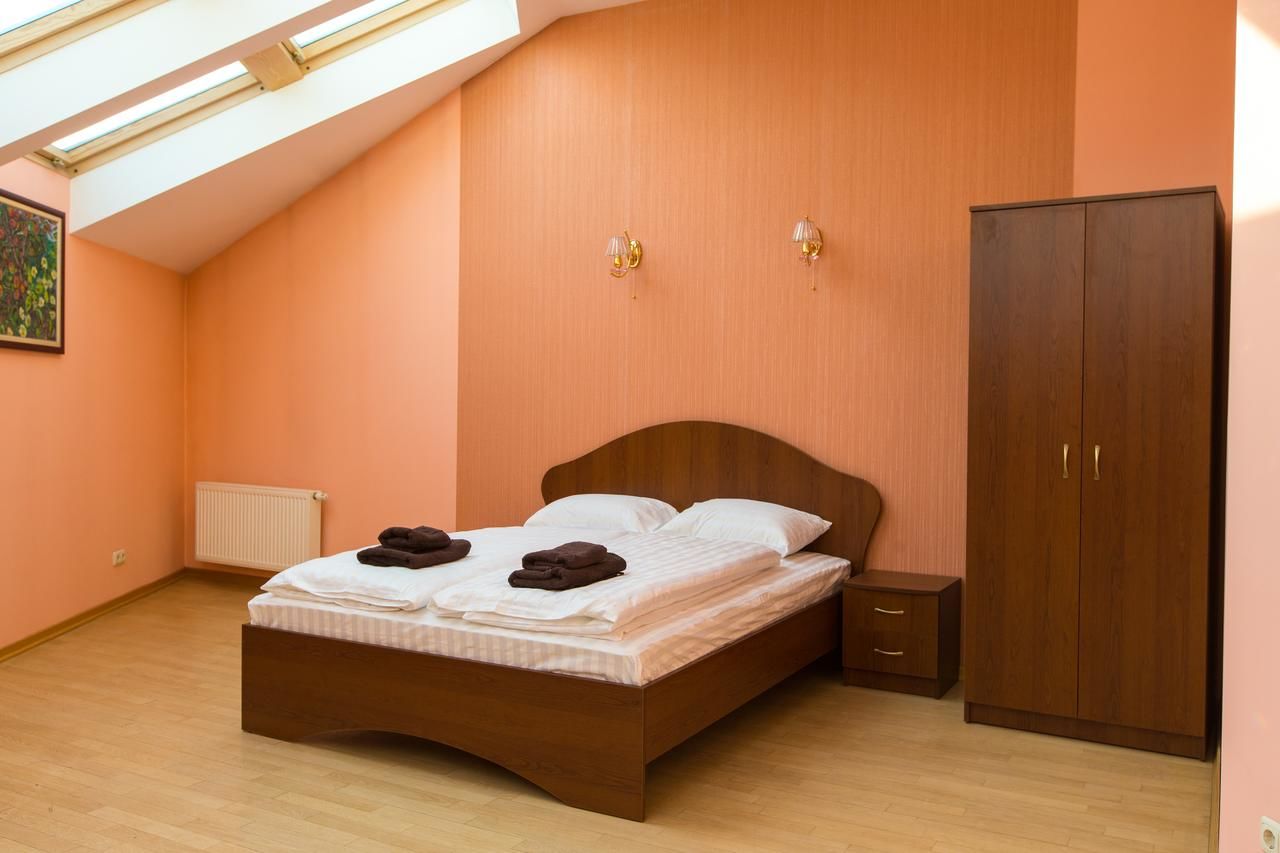 Отель 10 Rooms Львов