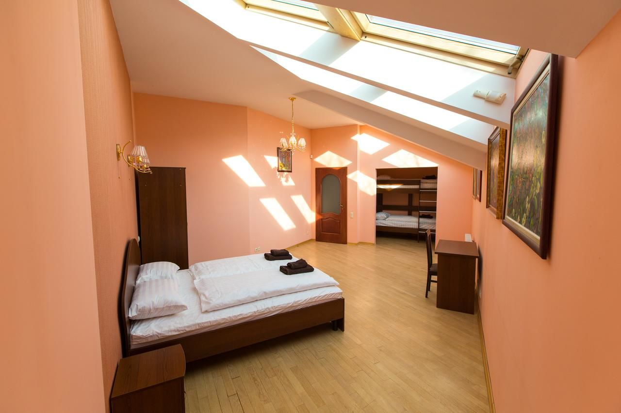 Отель 10 Rooms Львов