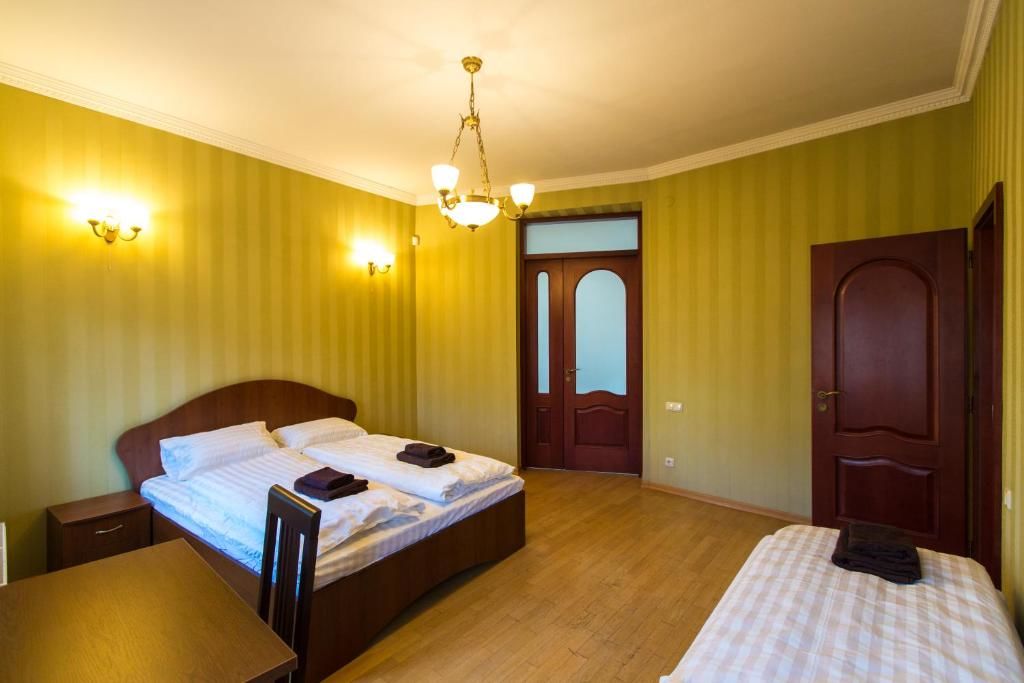 Отель 10 Rooms Львов