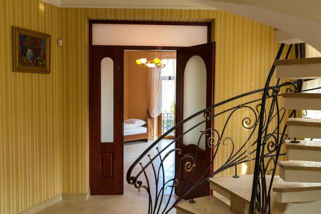 Отель 10 Rooms Львов-16