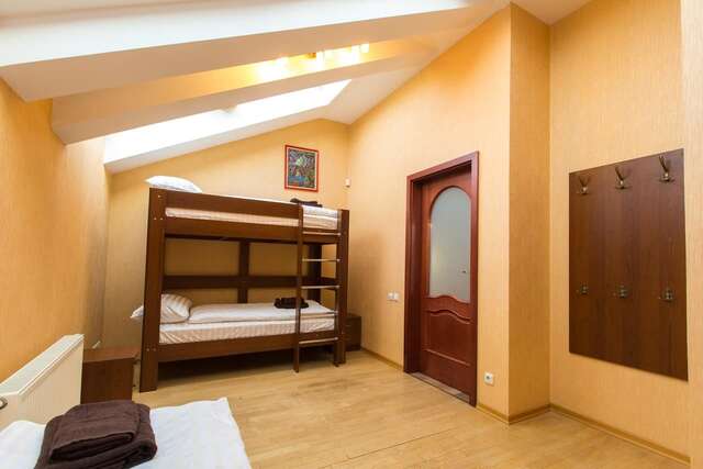 Отель 10 Rooms Львов-32