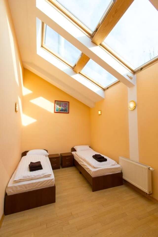 Отель 10 Rooms Львов-35