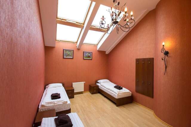Отель 10 Rooms Львов-37