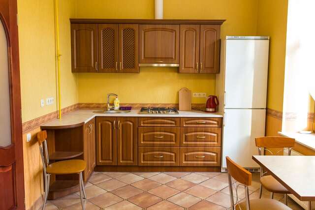 Отель 10 Rooms Львов-39