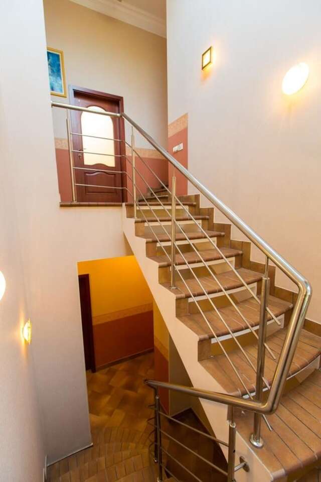 Отель 10 Rooms Львов-41