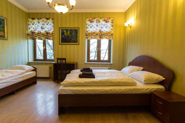 Отель 10 Rooms Львов-48