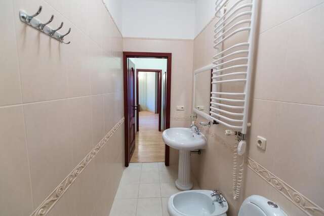 Отель 10 Rooms Львов-52